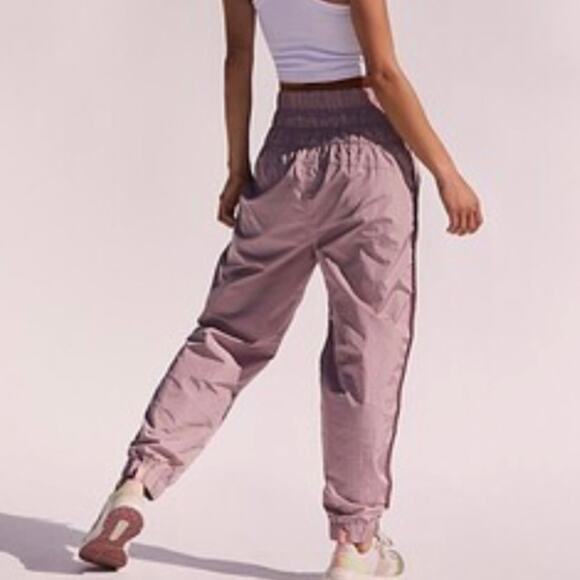 NEW Size Large Free People Movement Mauve High Rise Relaxed The Way Home Jogger - Picture 3 of 11
